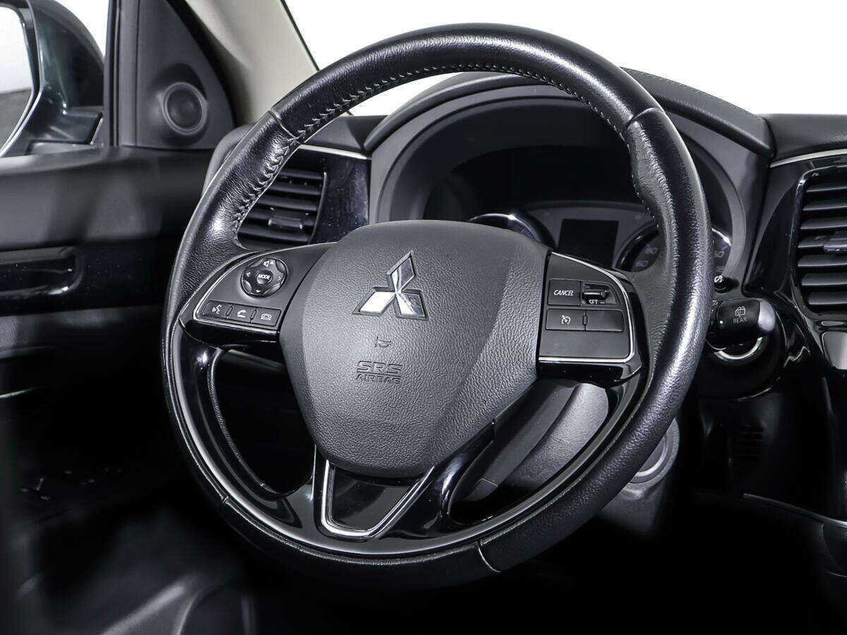 Mitsubishi Outlander с пробегом — 2019 год. Фото: #14