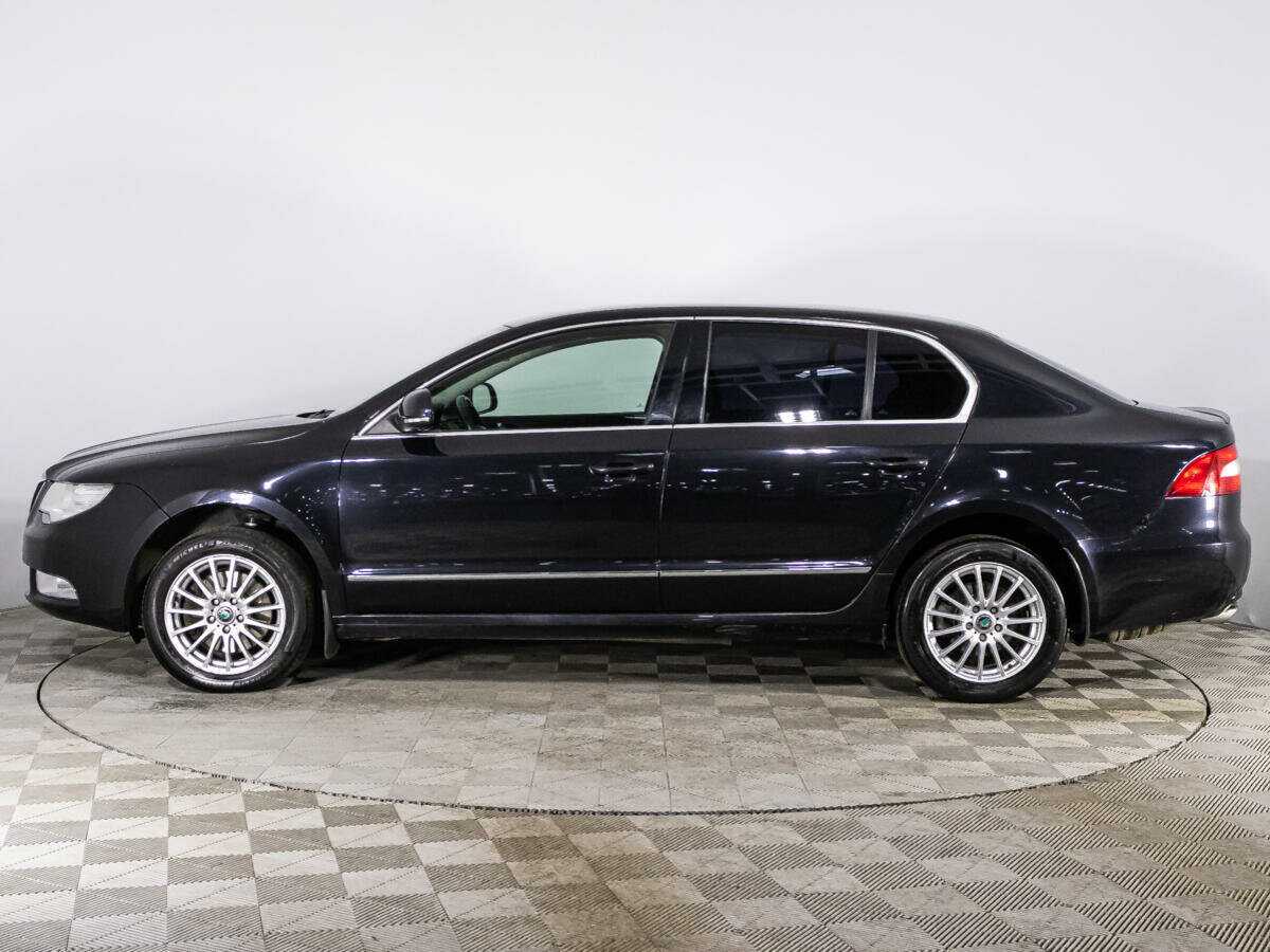 Skoda Superb с пробегом — 2012 год. Фото: #7