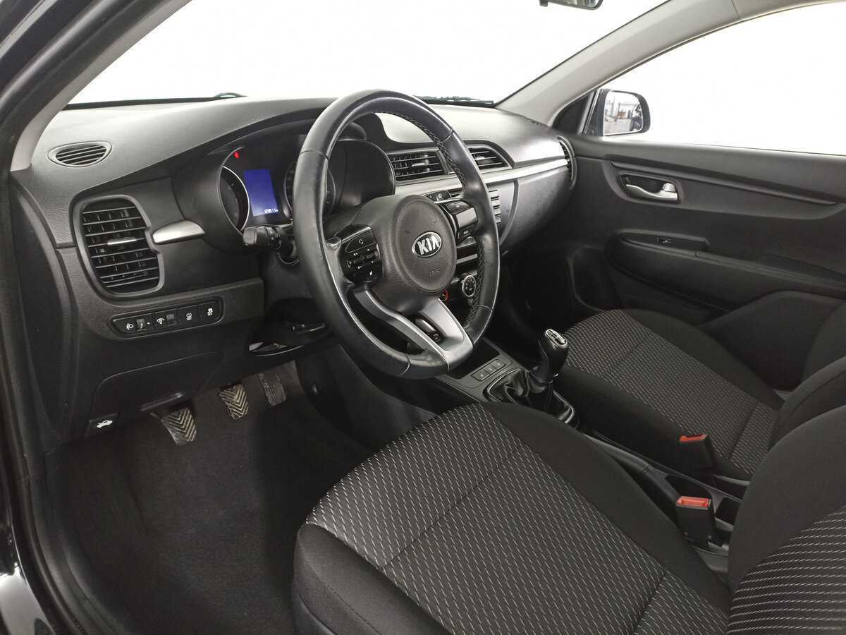 Kia Rio с пробегом — 2018 год. Фото: #13