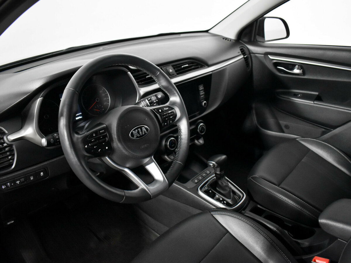 Kia Rio с пробегом — 2020 год. Фото: #9