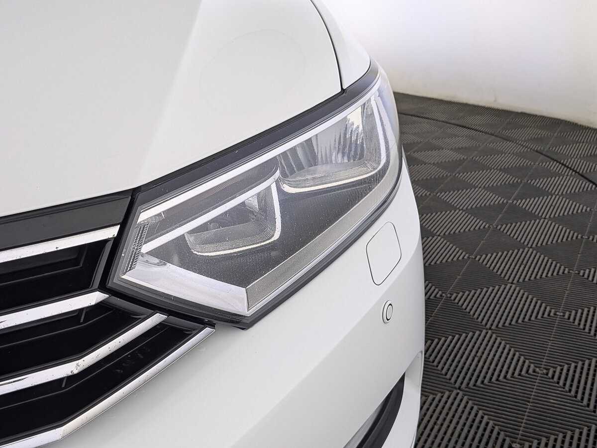 Volkswagen Passat с пробегом — 2017 год. Фото: #10
