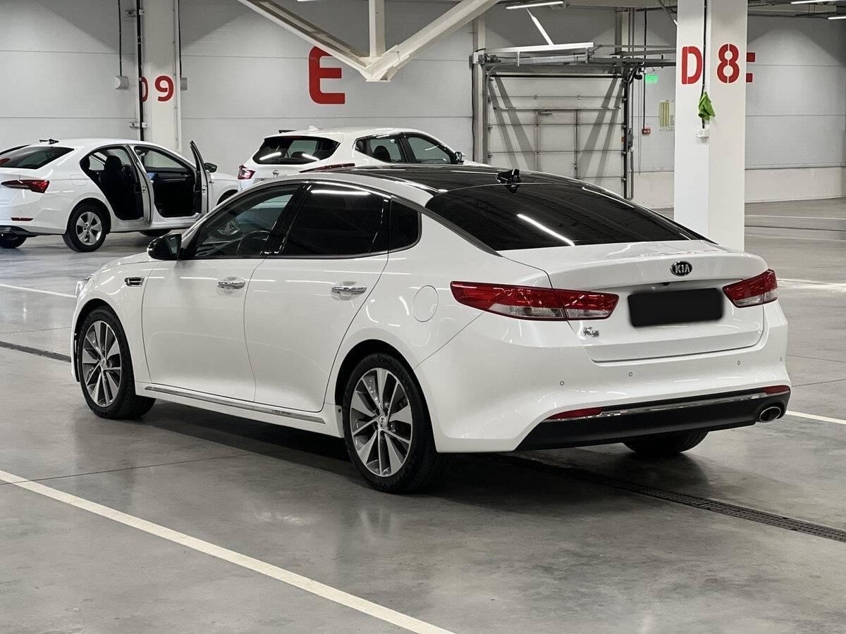 Kia K5 с пробегом — 2017 год. Фото: #6