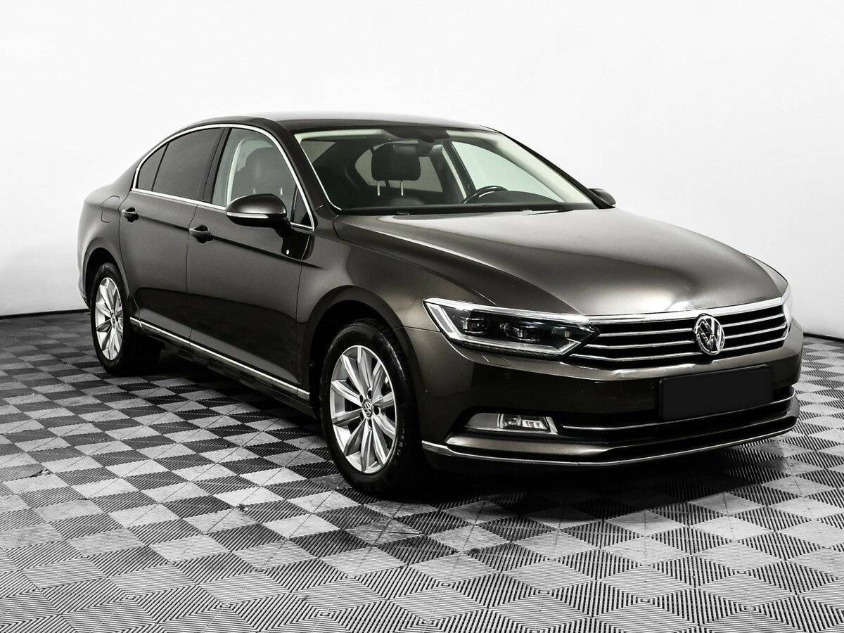 Volkswagen Passat с пробегом — 2017 год. Фото: #2