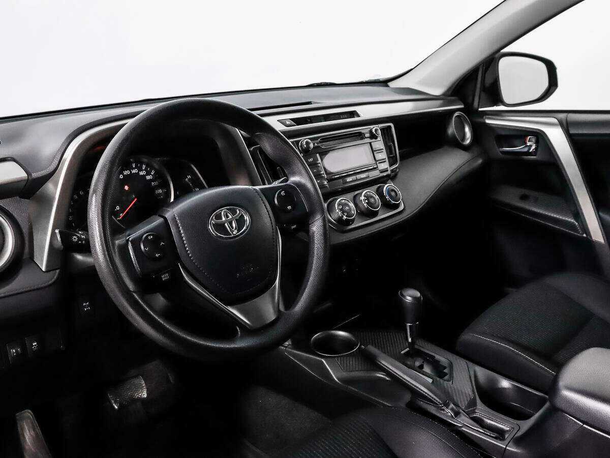 Toyota RAV4 с пробегом — 2013 год. Фото: #8