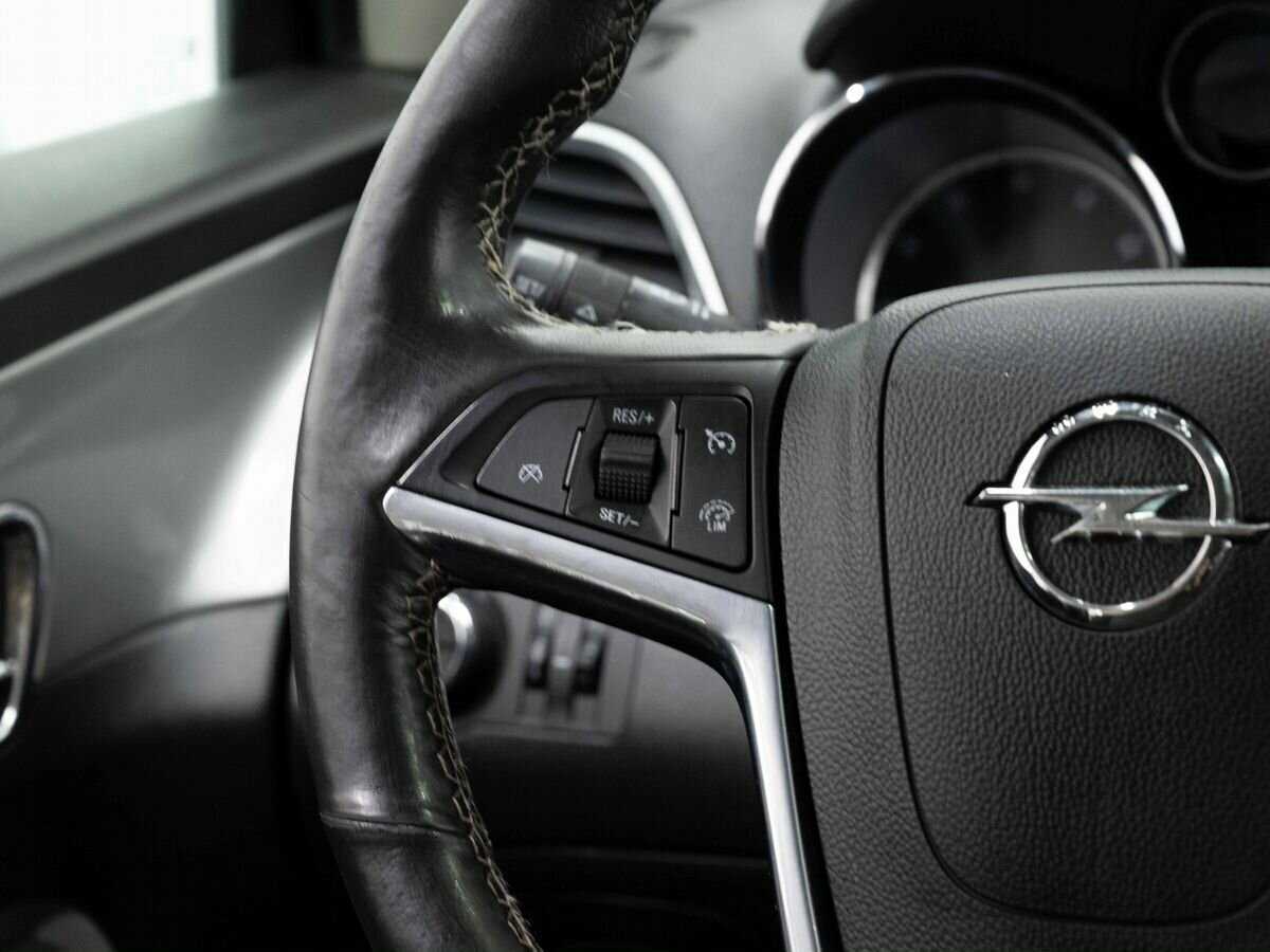 Opel Mokka с пробегом — 2013 год. Фото: #14