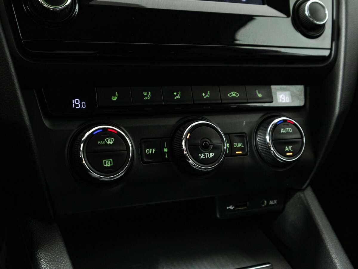 Skoda Octavia с пробегом — 2013 год. Фото: #13