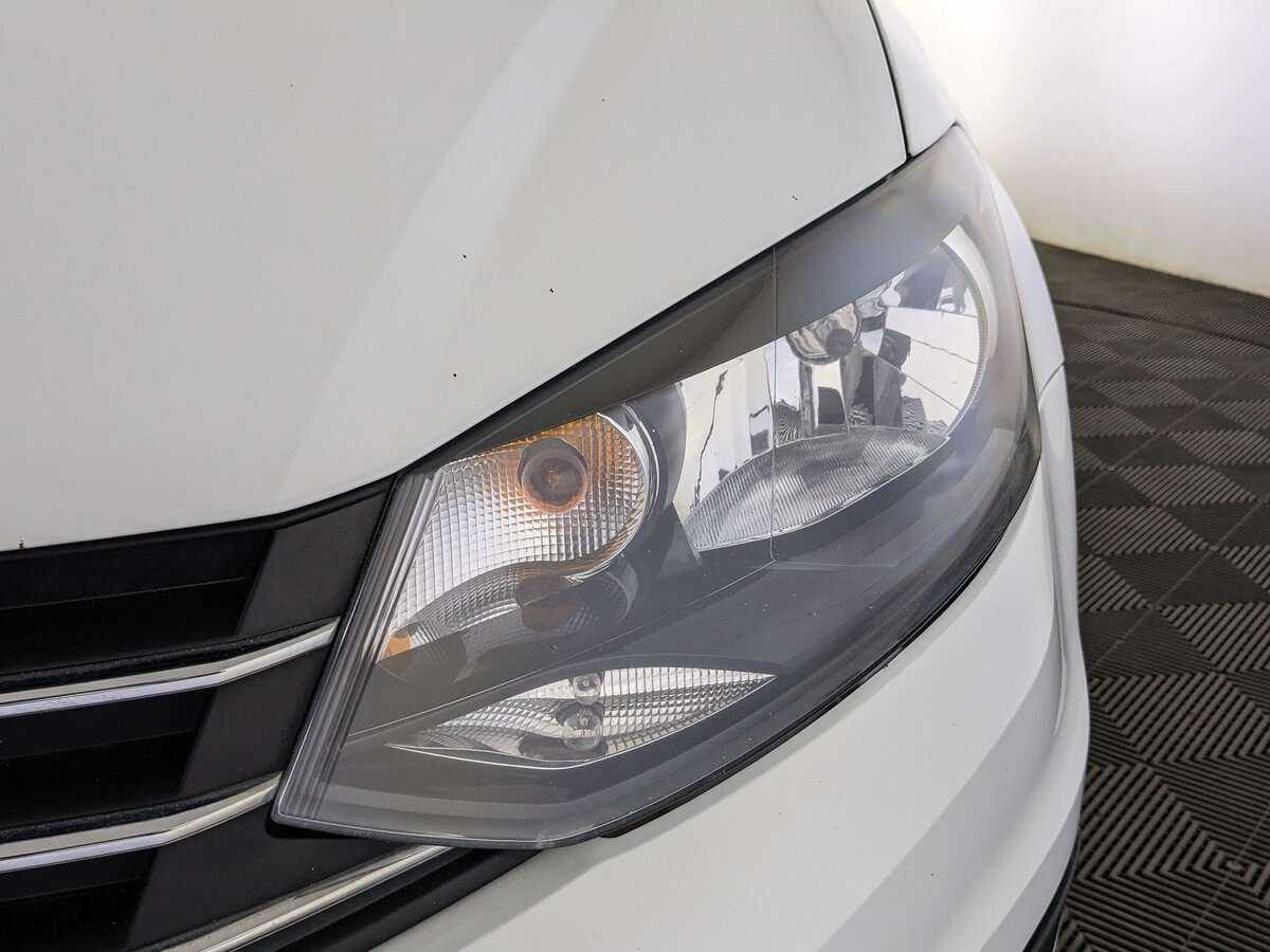 Volkswagen Polo с пробегом — 2018 год. Фото: #10