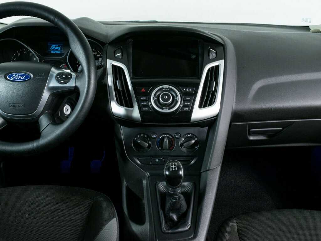 Ford Focus с пробегом — 2013 год. Фото: #8