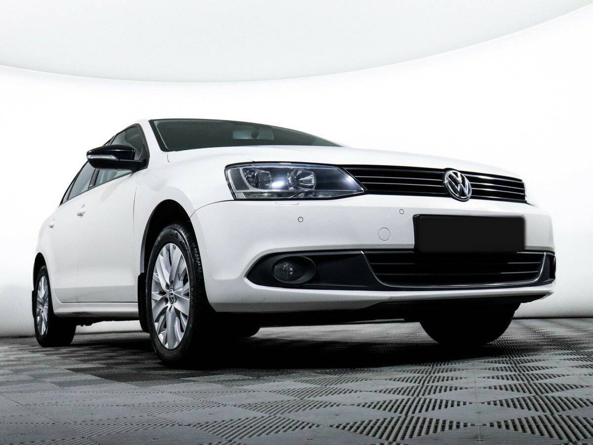 Volkswagen Jetta с пробегом — 2014 год. Фото: #15