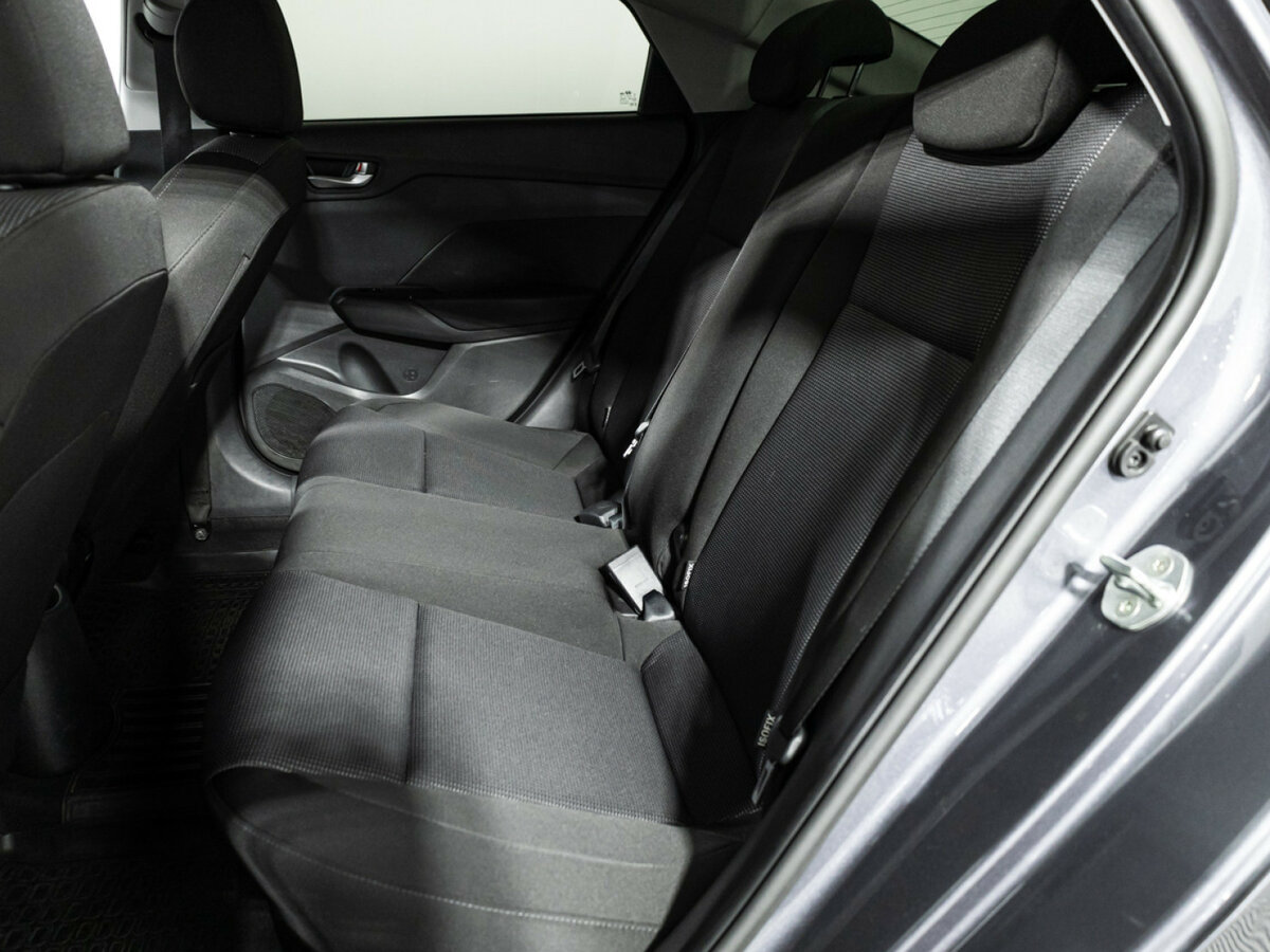 Hyundai Solaris с пробегом — 2021 год. Фото: #9