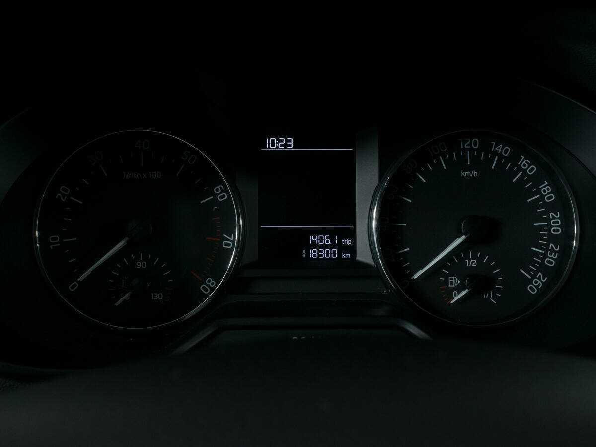 Skoda Octavia с пробегом — 2015 год. Фото: #7