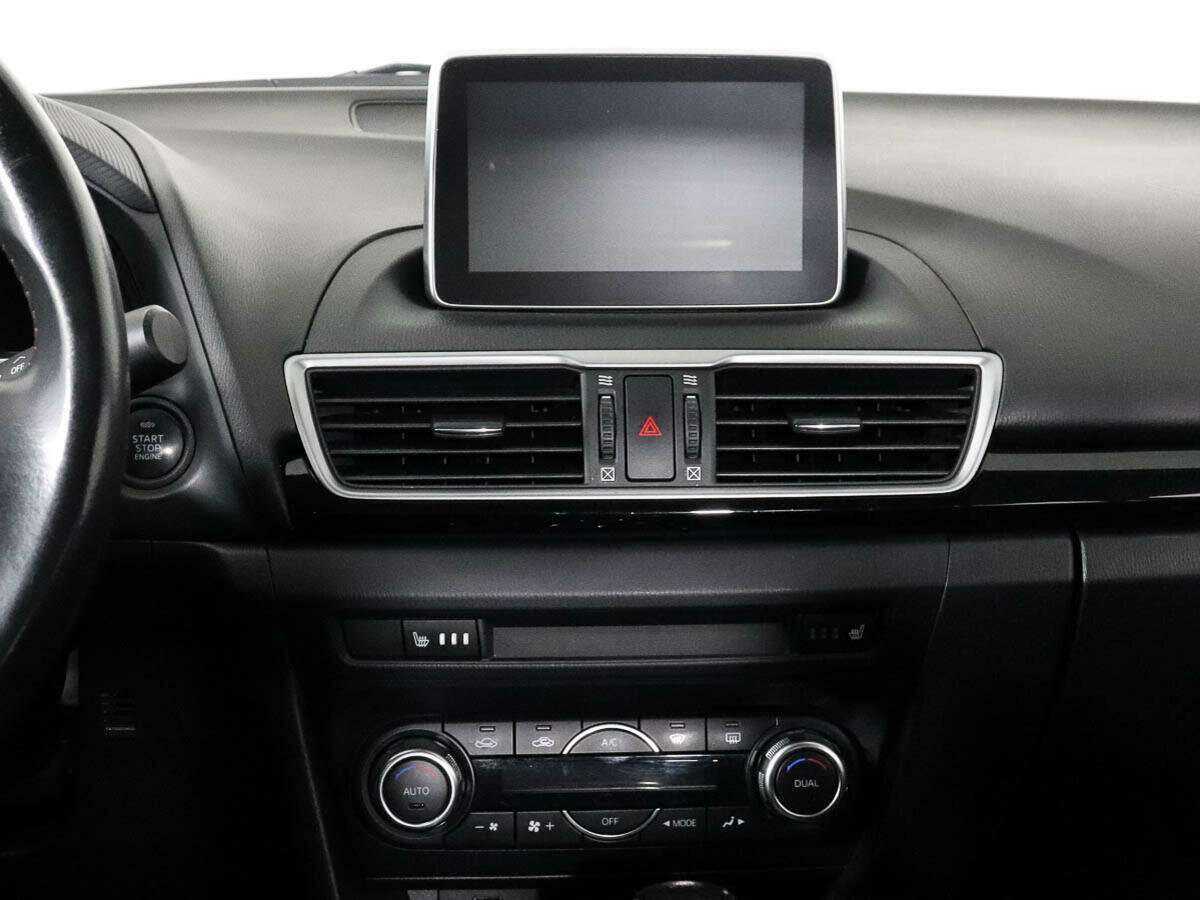 Mazda 3 с пробегом — 2014 год. Фото: #10