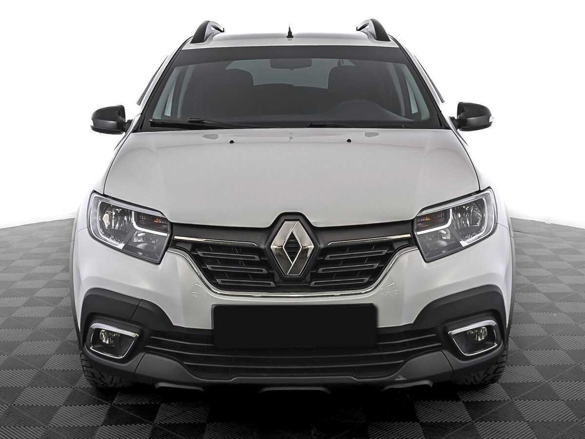 Renault Sandero с пробегом — 2018 год. Фото: #1