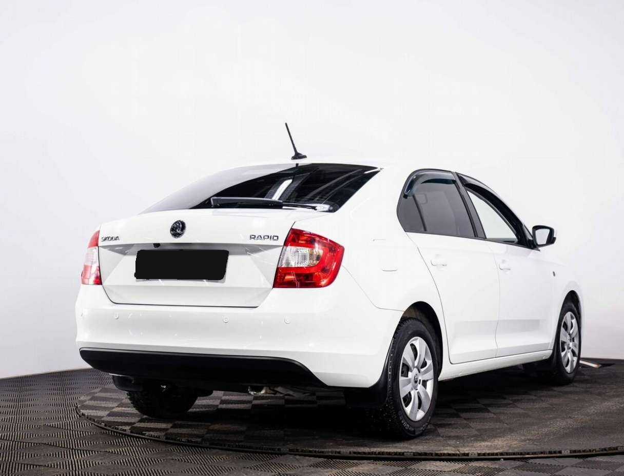 Skoda Rapid с пробегом — 2017 год. Фото: #5
