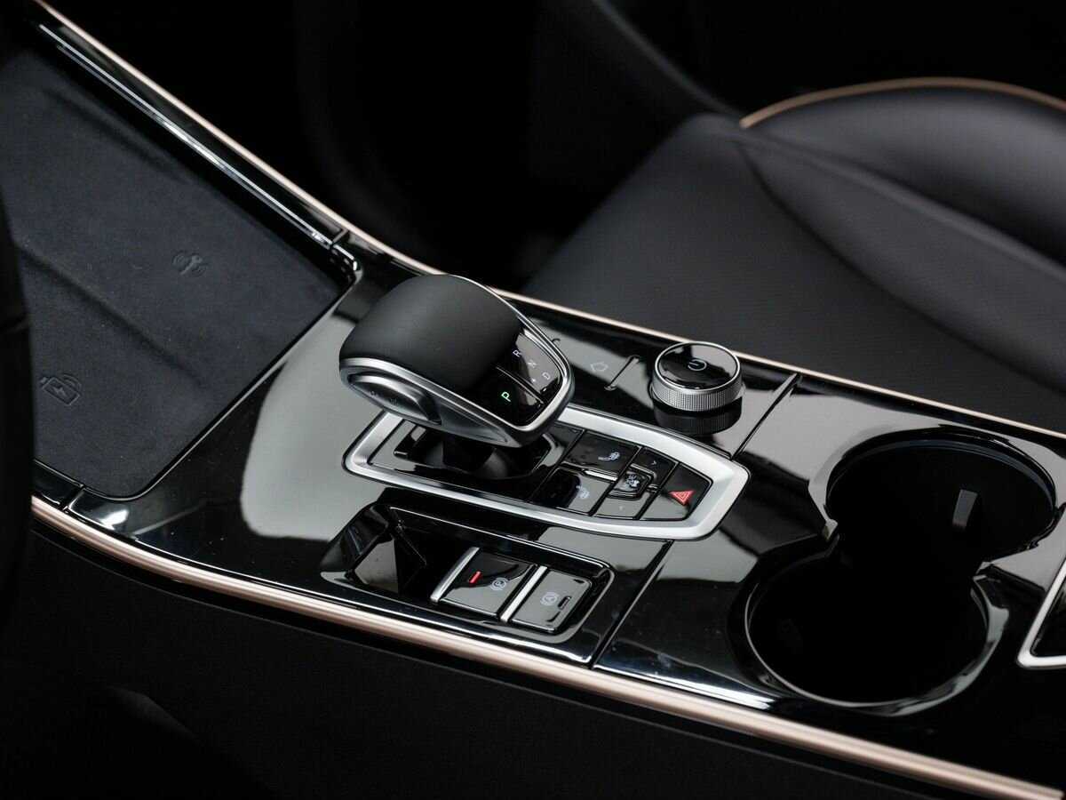 OMODA C5 с пробегом — 2023 год. Фото: #15