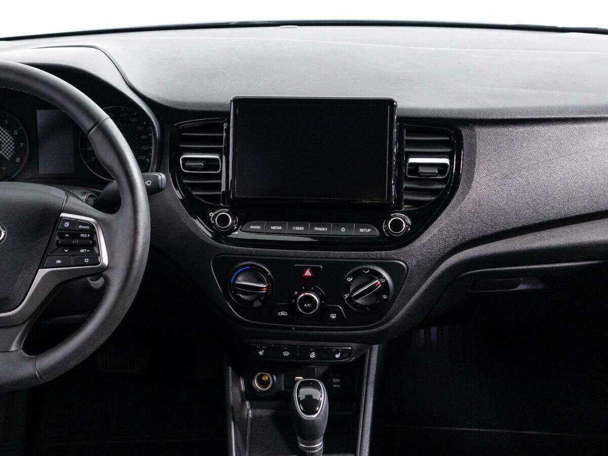 Hyundai Solaris с пробегом — 2021 год. Фото: #13