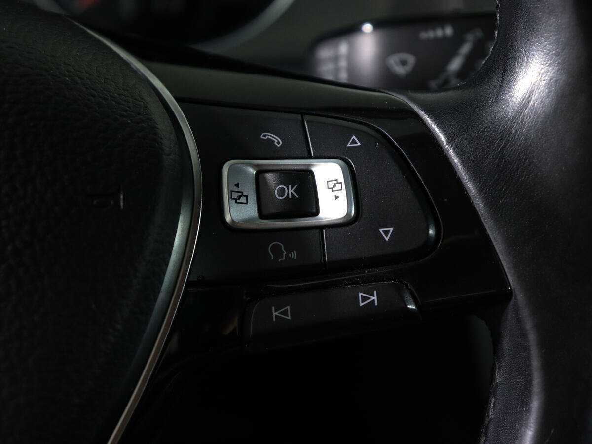 Volkswagen Golf с пробегом — 2013 год. Фото: #18