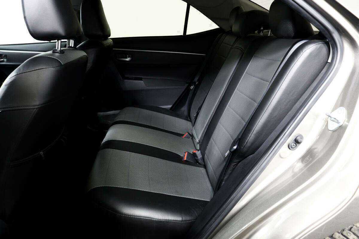 Toyota Corolla с пробегом — 2017 год. Фото: #11