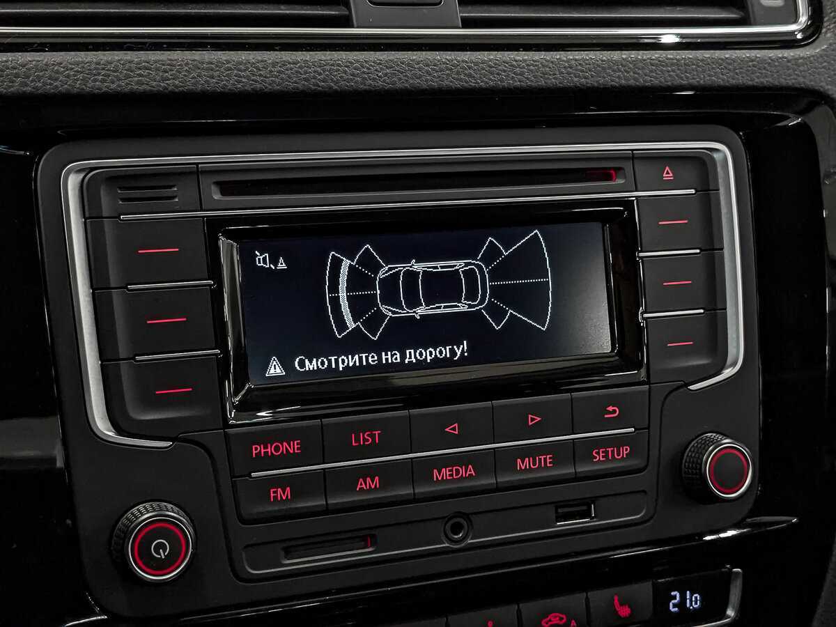 Volkswagen Jetta с пробегом — 2016 год. Фото: #25