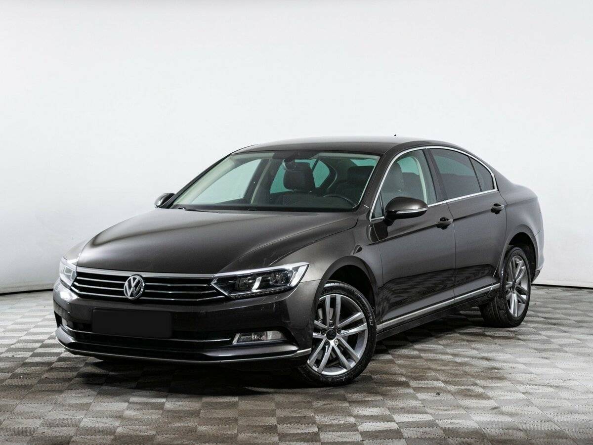 Volkswagen Passat с пробегом — 2017 год. Фото: #0