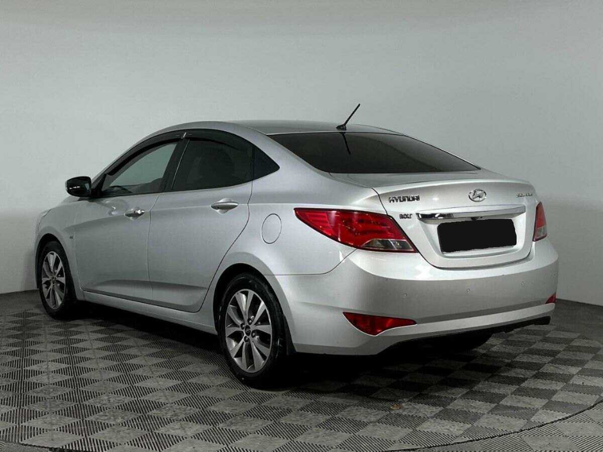 Hyundai Solaris с пробегом — 2014 год. Фото: #5