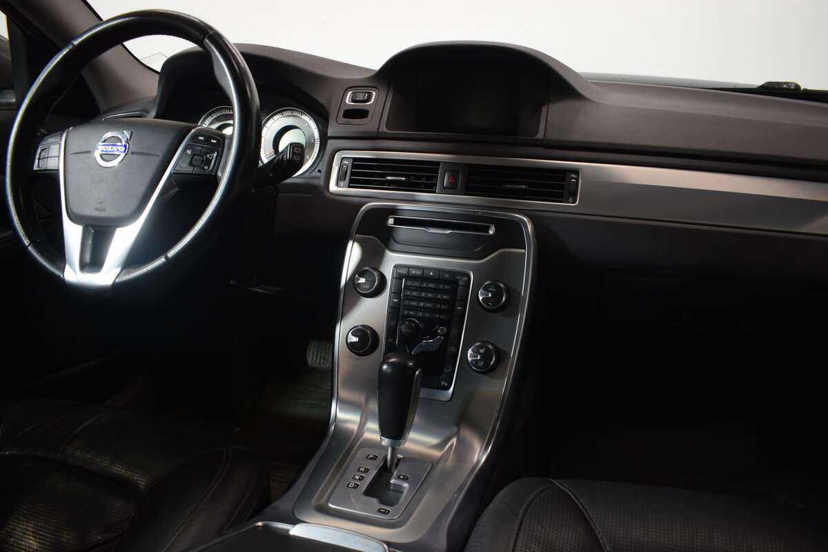 Volvo XC70 с пробегом — 2012 год. Фото: #12