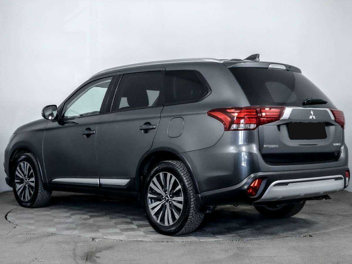 Mitsubishi Outlander с пробегом — 2018 год. Фото: #5