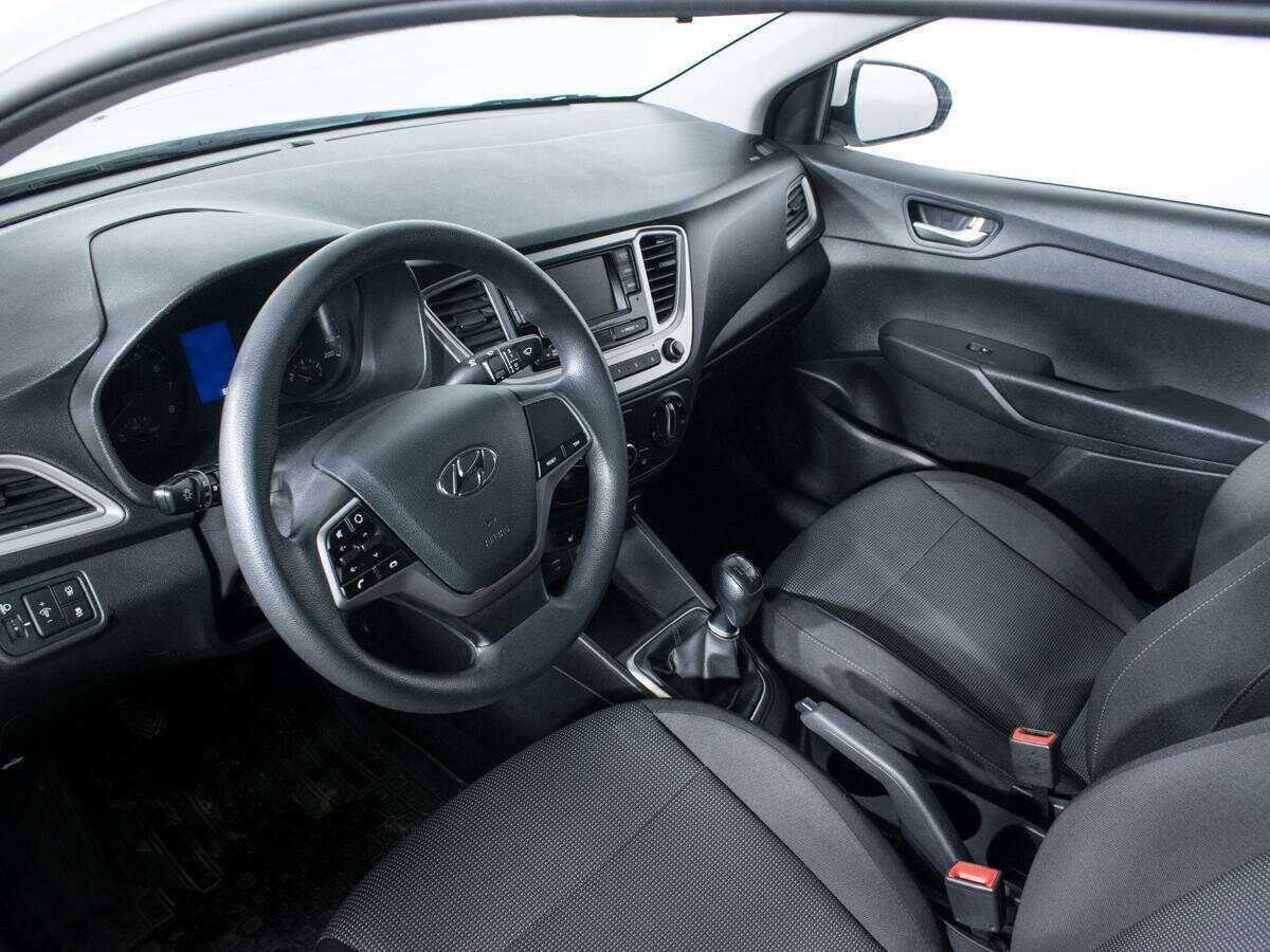 Hyundai Solaris с пробегом — 2021 год. Фото: #12