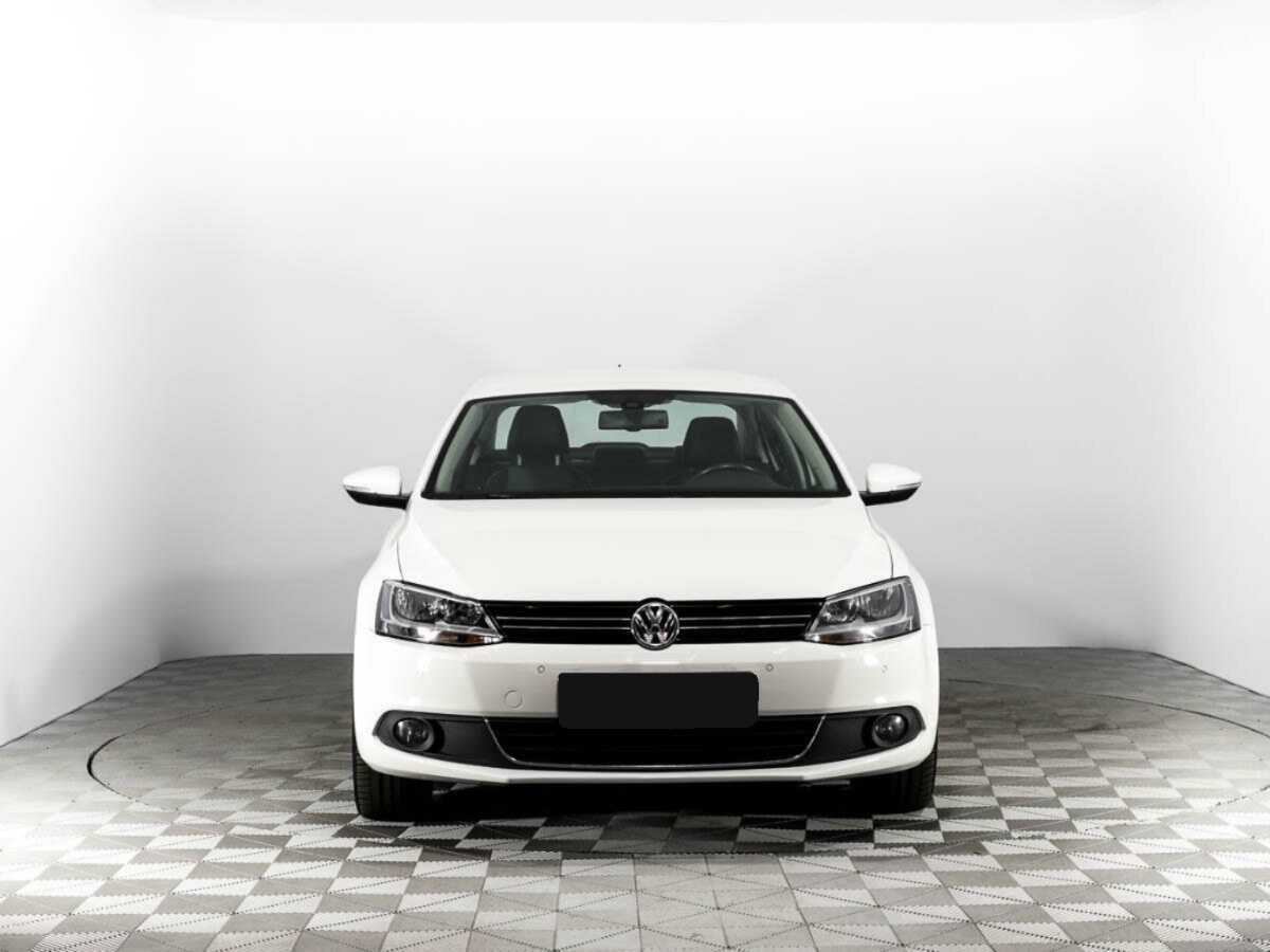 Volkswagen Jetta с пробегом — 2012 год. Фото: #1