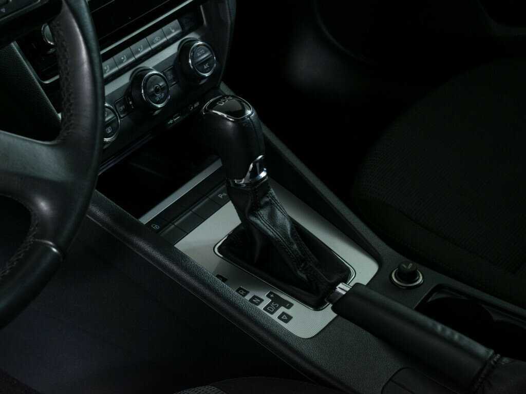 Skoda Octavia с пробегом — 2014 год. Фото: #11