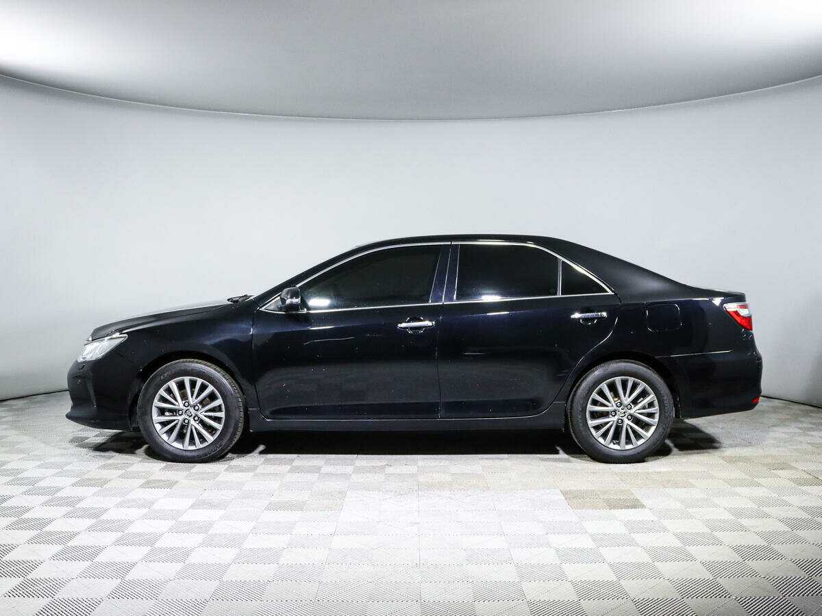 Toyota Camry с пробегом — 2016 год. Фото: #7