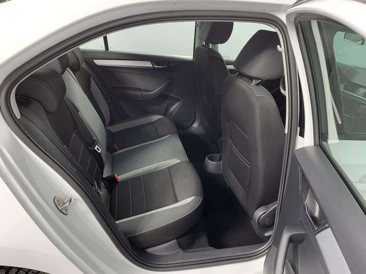 Skoda Rapid с пробегом — 2019 год. Фото: #15