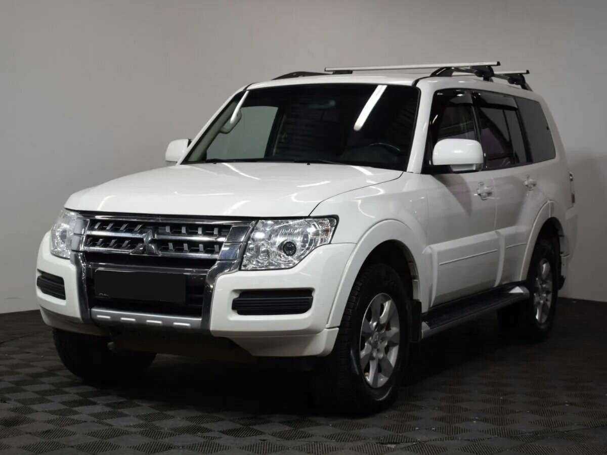 Mitsubishi Pajero с пробегом — 2015 год. Посмотреть фото