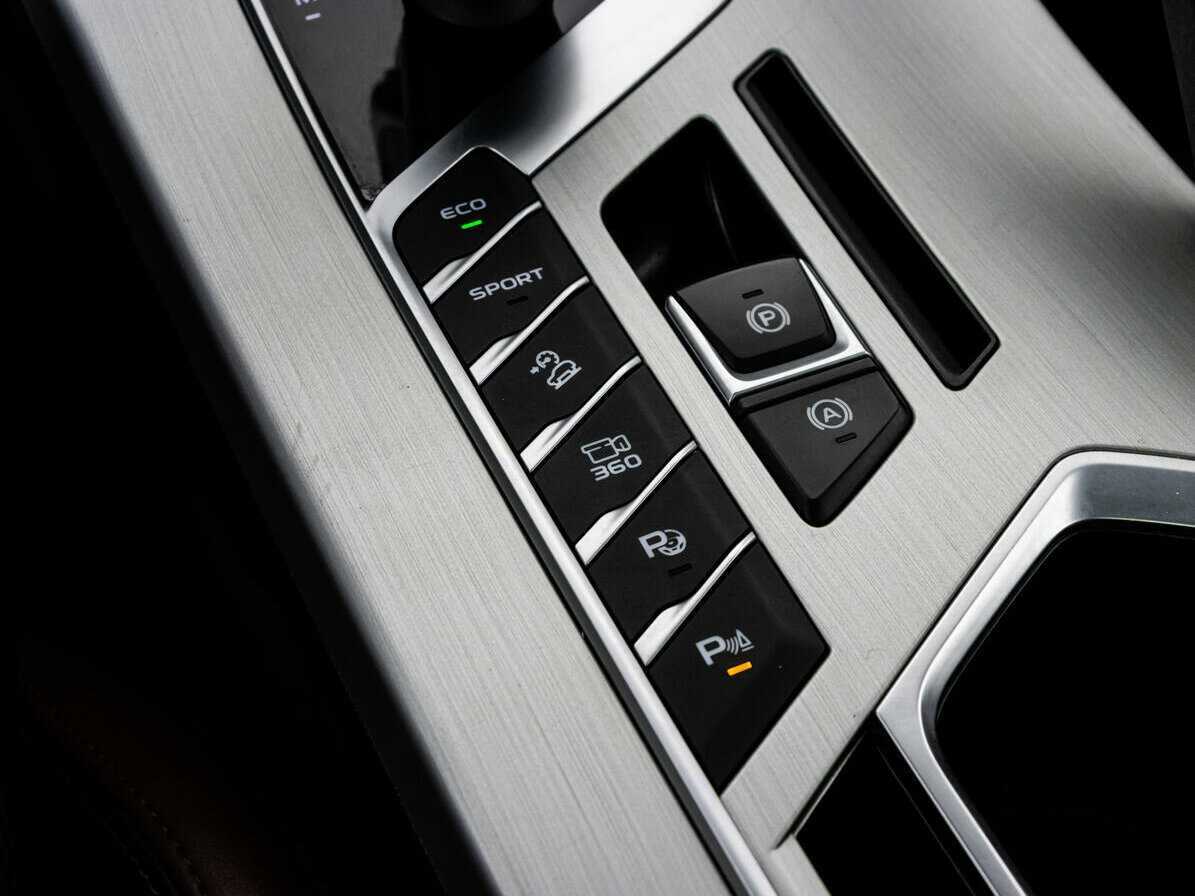 Geely Coolray с пробегом — 2022 год. Фото: #12