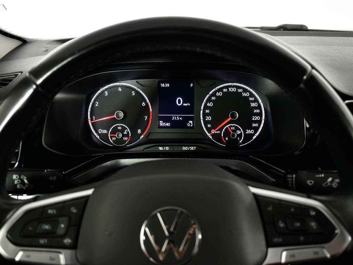 Volkswagen Polo с пробегом — 2020 год. Фото: #10