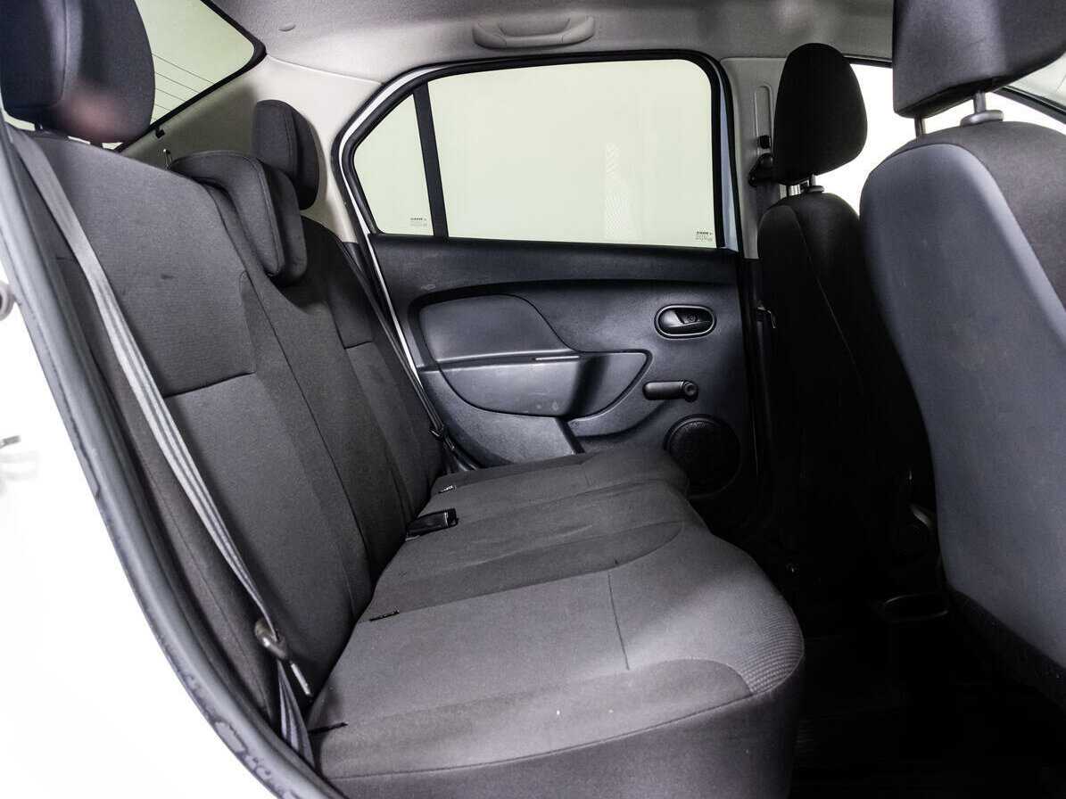 Renault Logan с пробегом — 2019 год. Фото: #12