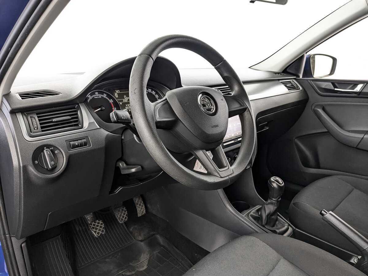 Skoda Rapid с пробегом — 2019 год. Фото: #10