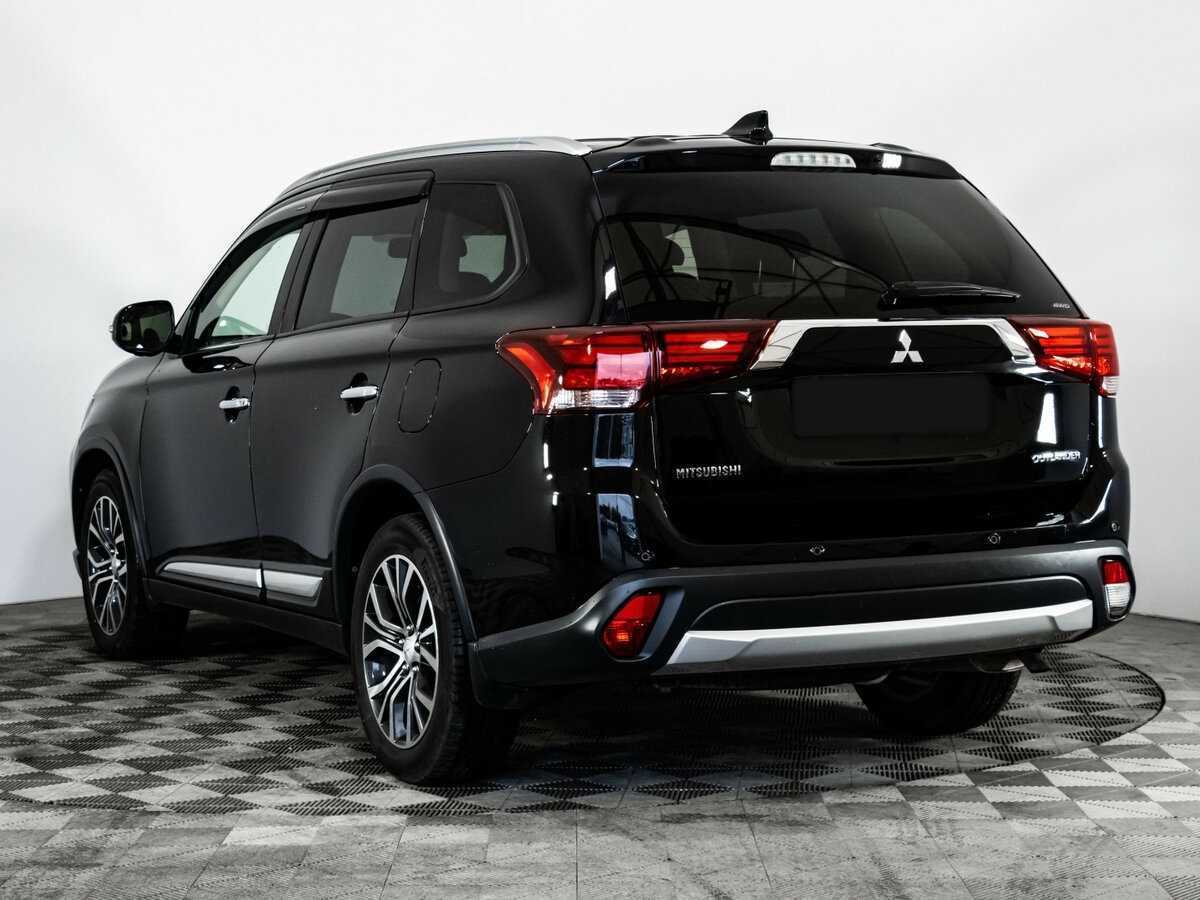 Mitsubishi Outlander с пробегом — 2018 год. Фото: #5