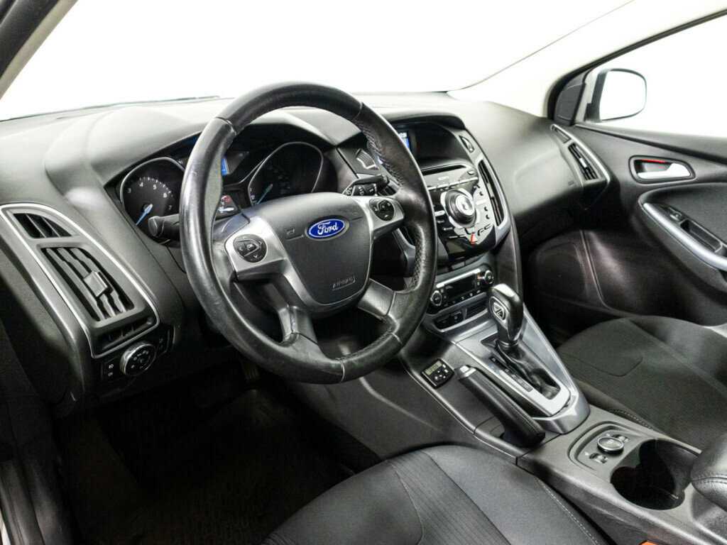 Ford Focus с пробегом — 2013 год. Фото: #10