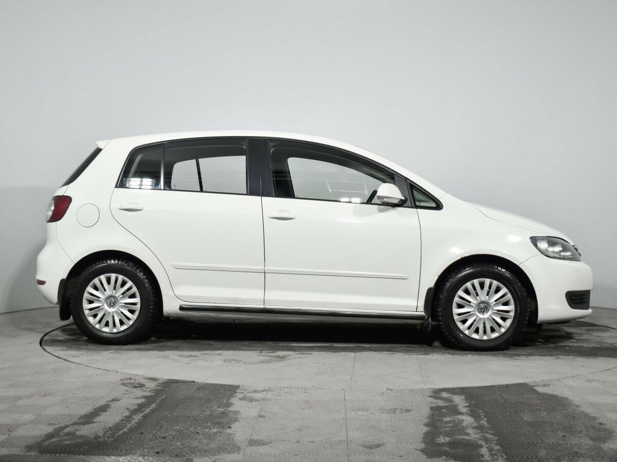 Volkswagen Golf Plus с пробегом — 2013 год. Фото: #3