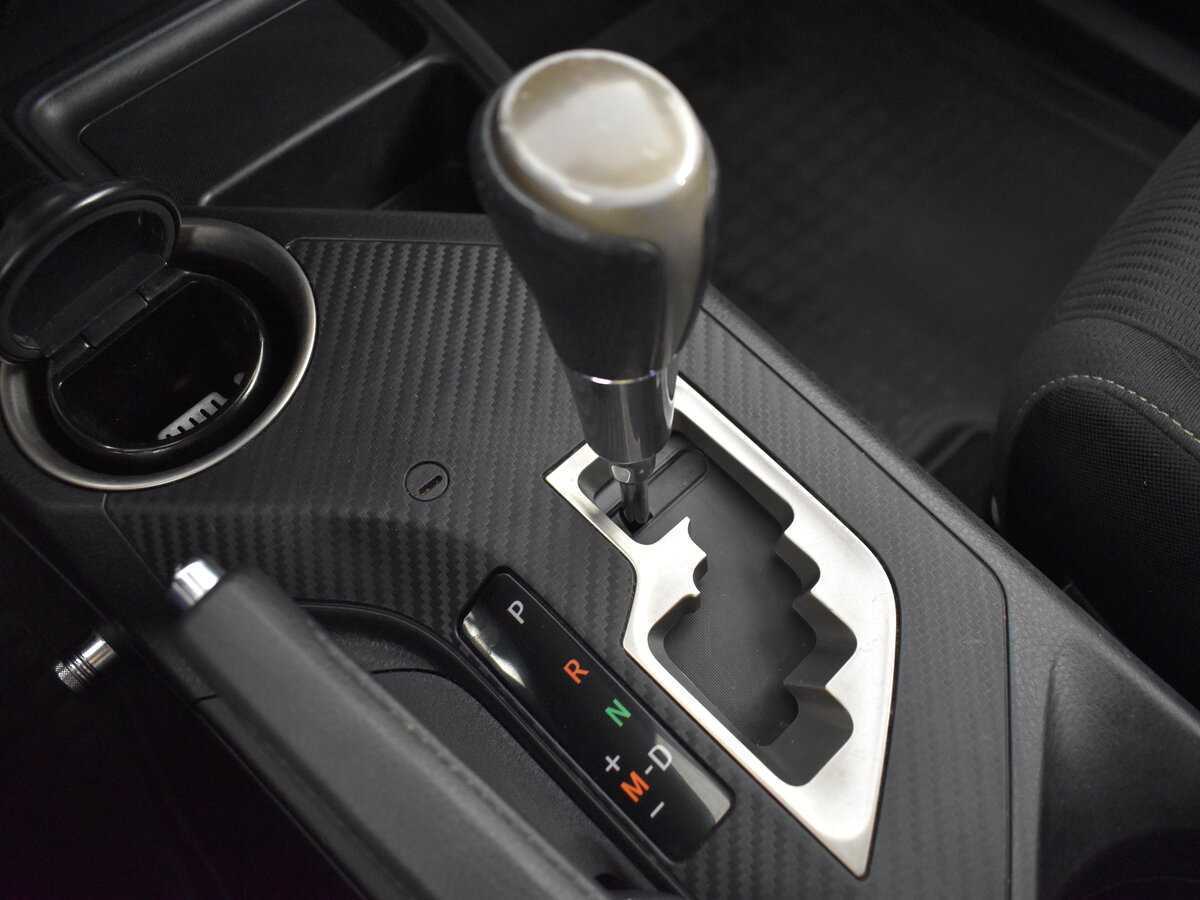 Toyota RAV4 с пробегом — 2014 год. Фото: #13