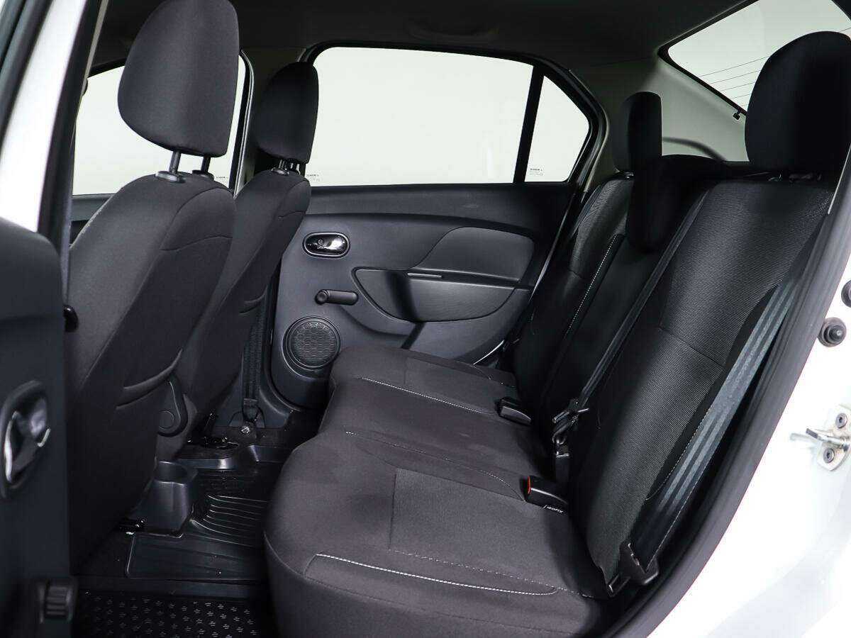 Renault Logan с пробегом — 2020 год. Фото: #9
