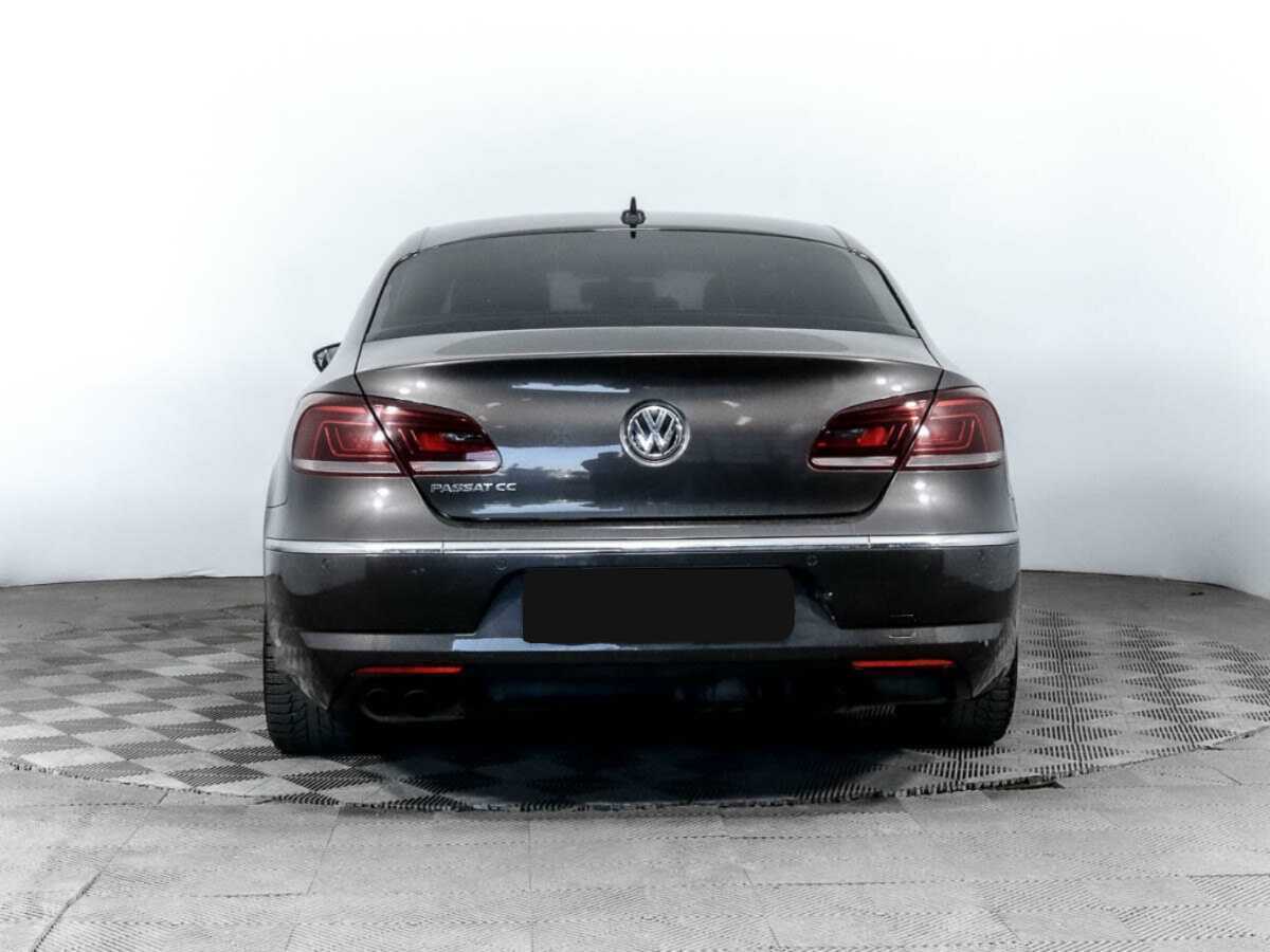 Volkswagen Passat CC с пробегом — 2012 год. Фото: #4