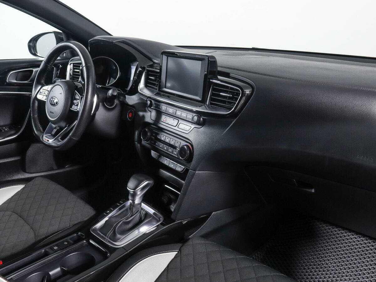 Kia Proceed с пробегом — 2019 год. Фото: #6