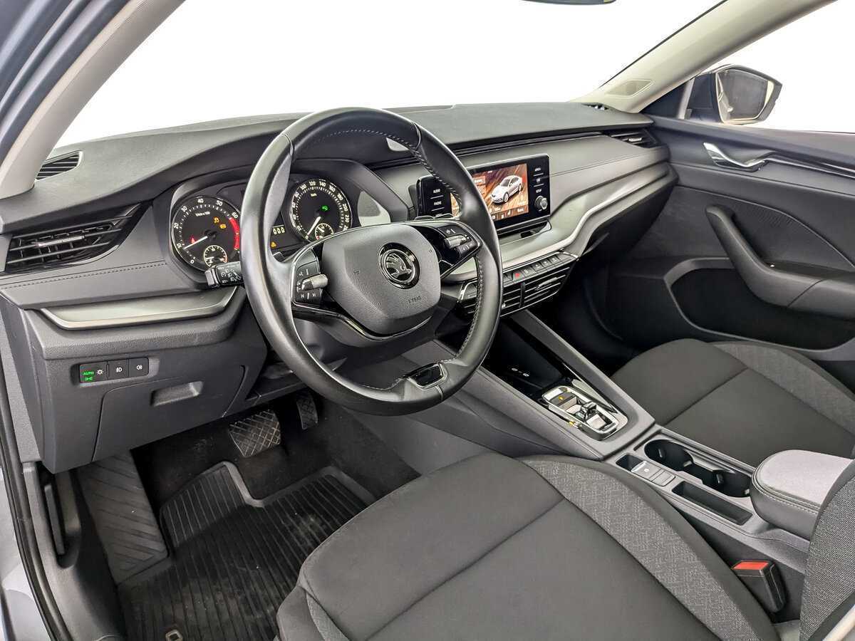 Skoda Octavia с пробегом — 2021 год. Фото: #13
