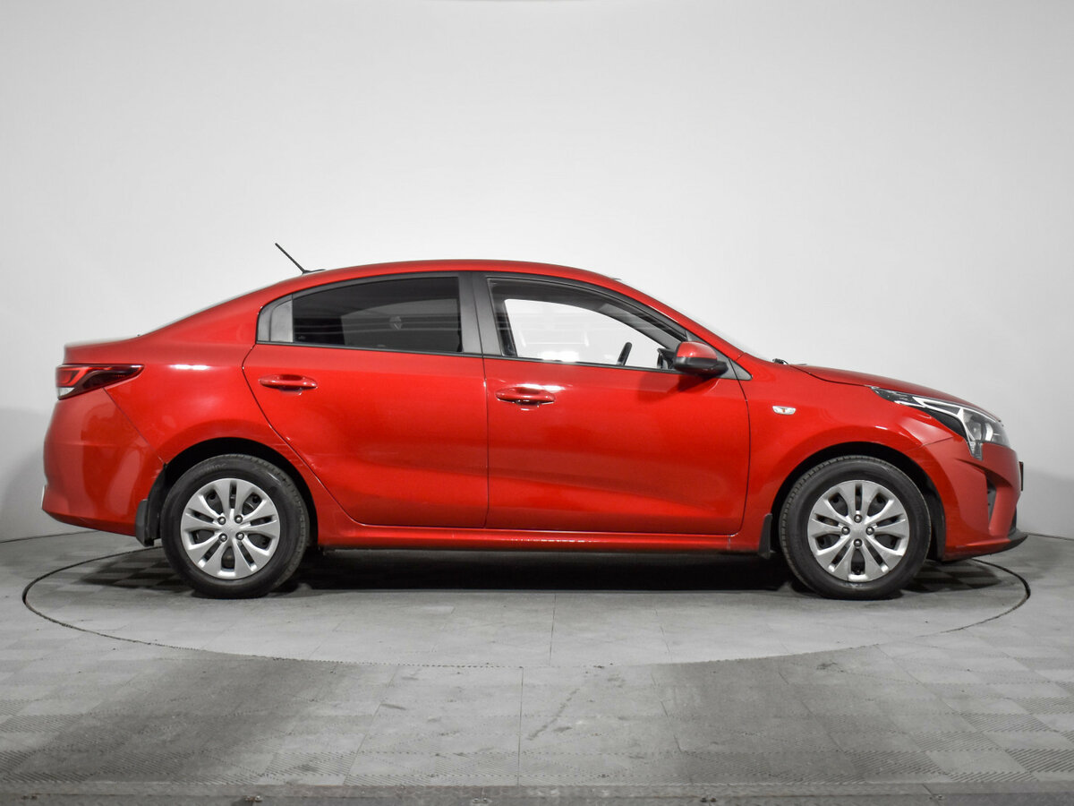 Kia Rio с пробегом — 2021 год. Фото: #3