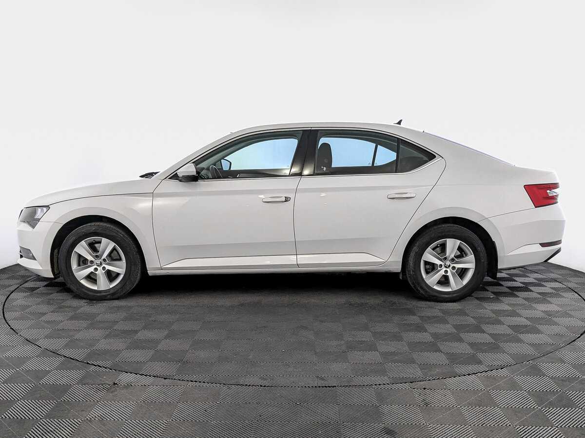 Skoda Superb с пробегом — 2017 год. Фото: #7