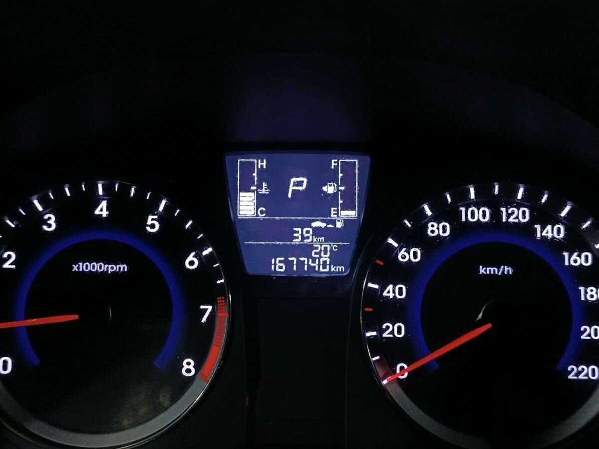 Hyundai Solaris с пробегом — 2016 год. Фото: #11