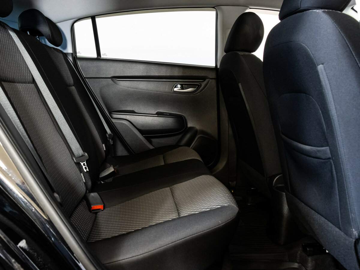 Kia Rio с пробегом — 2018 год. Фото: #12