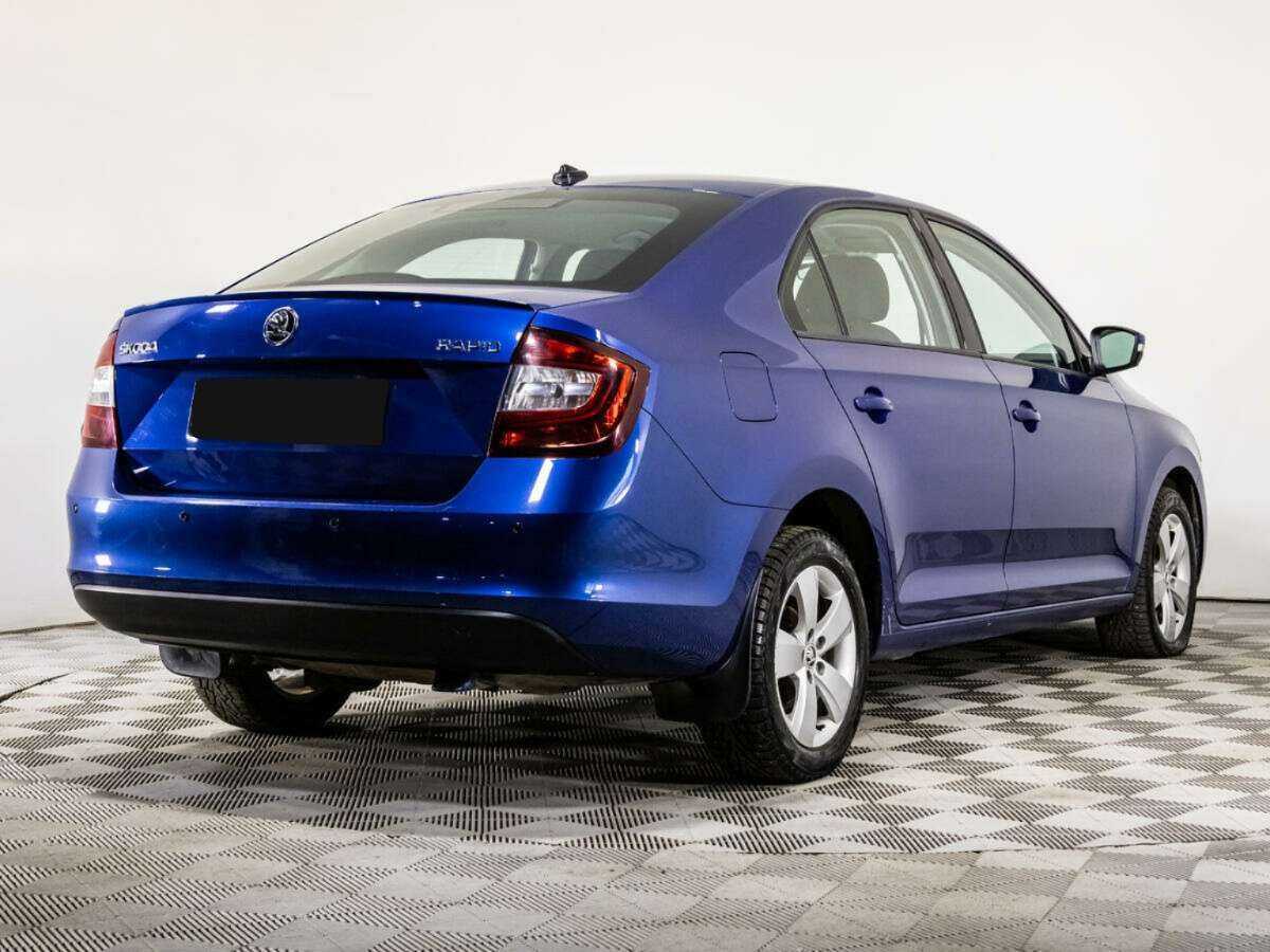 Skoda Rapid с пробегом — 2017 год. Фото: #4